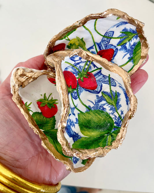 Berry Oyster Jewelry Dish